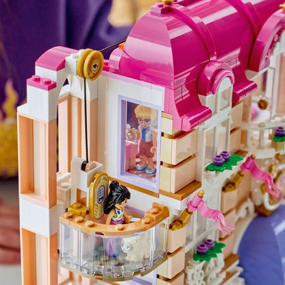 LEGO Friends - Heartlake City Grand Hotel (42704)