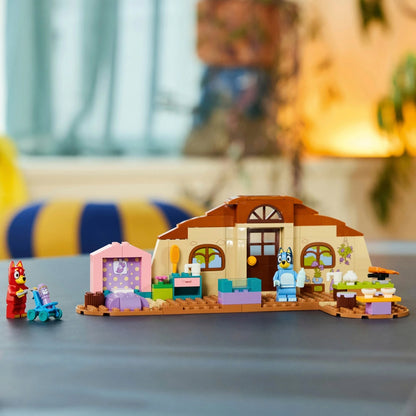 LEGO Bluey - School With Rusty And Bluey (11221)