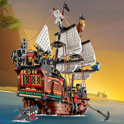 LEGO Creator - 3in1 Pirate Ship (31109)