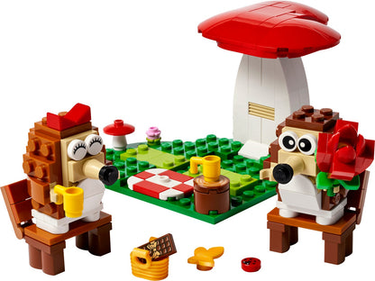 LEGO - Hedgehog Picnic Date (40711)