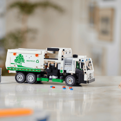 LEGO Technic - Mack LR Electric Garbage Truck (42167)