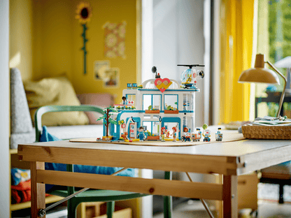 LEGO Friends - Heartlake City Hospital (42621)