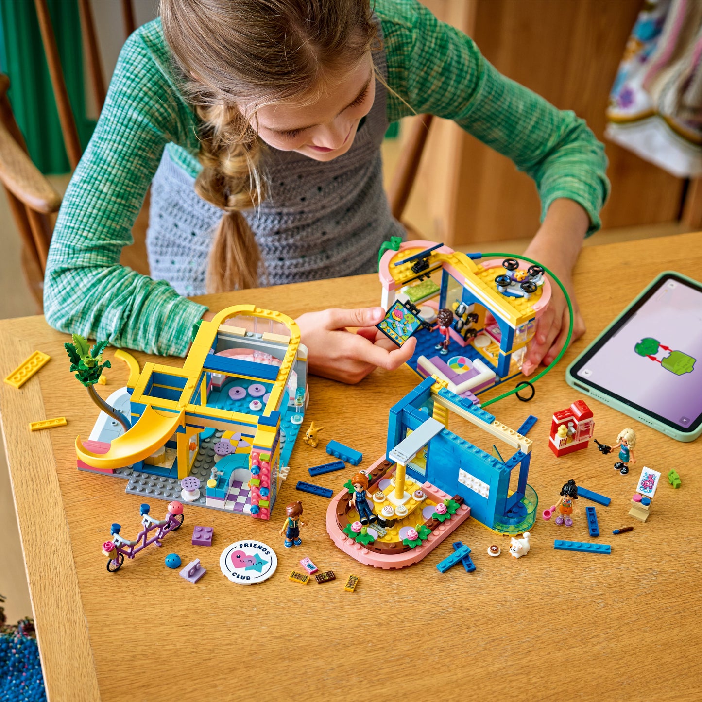 LEGO Friends - Heartlake City Friends Club House (42689)