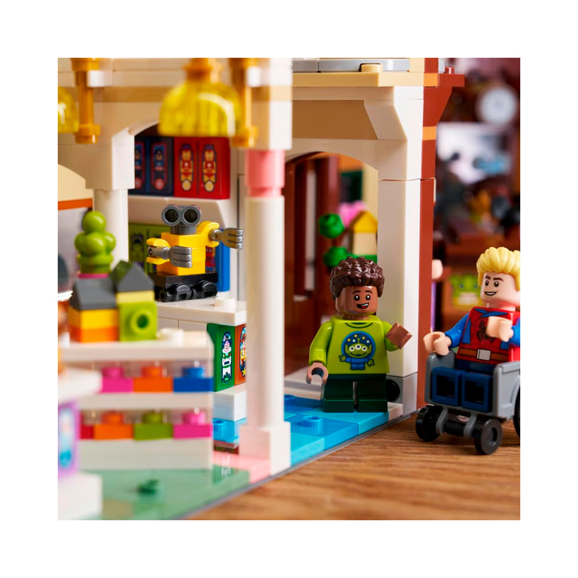 LEGO Disney - Main Street USA (43302)