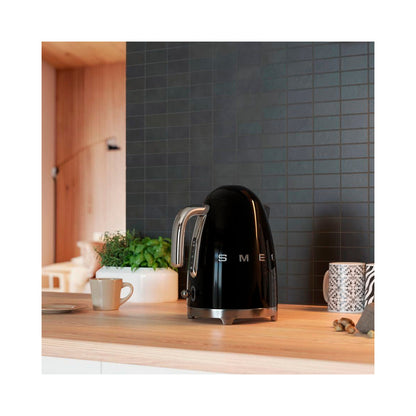 Smeg - Kettle Black (KLF03BLEU)