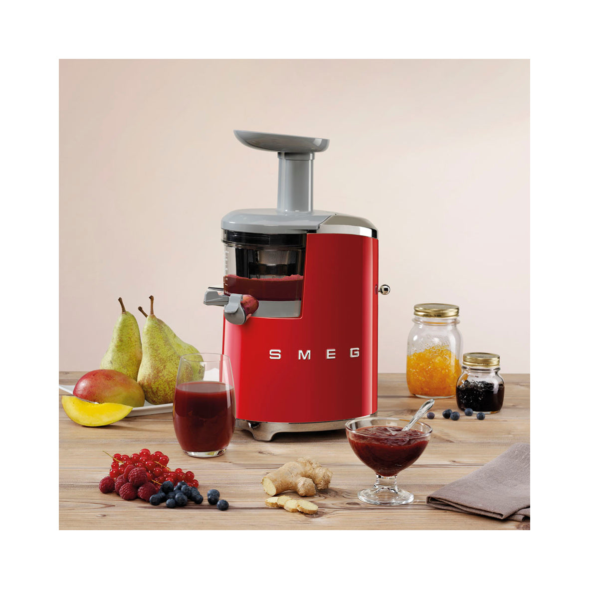 Smeg - Slow Juicer Red (SJF01RDEU)