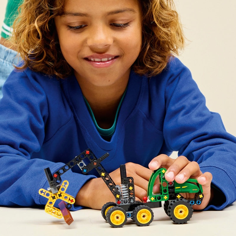 LEGO Technic - John Deere 1470H Wheeled Harvester (42218)