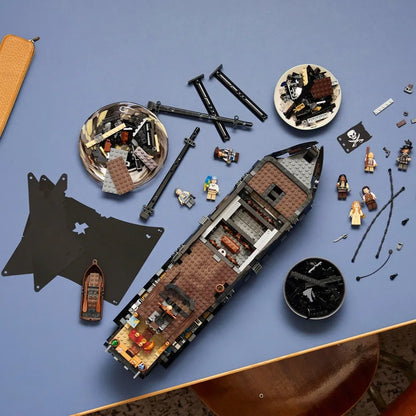 LEGO Icon - Captain Jack Sparrow's Pirate Ship (10365)