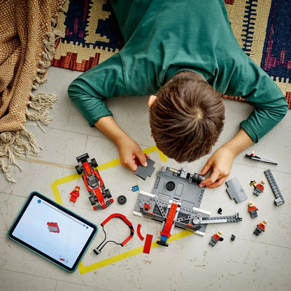 LEGO City - F1 Pit Stop & Pit Crew with Ferrari Car (60443)