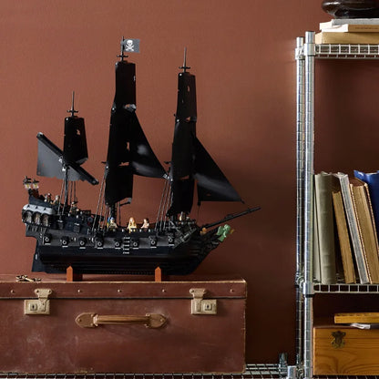 LEGO Icon - Captain Jack Sparrow's Pirate Ship (10365)