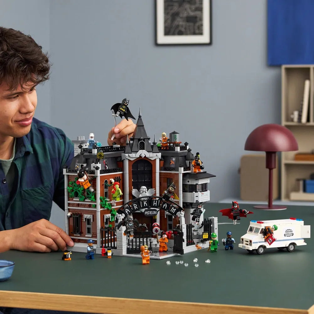 LEGO Batman - Arkham Asylum (76300)