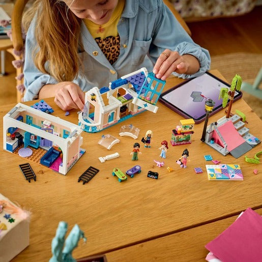 LEGO Friends - Liann's Family House (42687)