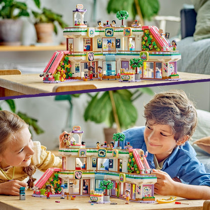 LEGO Friends - Olly and Paisley s Family Houses (42620)