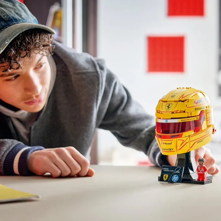 Lego Editions - Scuderia Ferrari HP Lewis Hamilton Helmet (43022)